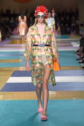 Paris Fashion Week - Miu Miu Modenschau 212207 Marineau Starface 2016-10-05 Paris France Paris Fashion week. Pret-a-porter printemps-ete 2017. Defile Miu Miu Miu Miu , spring -summer 2017 Paris, France Paris Fashion Week. Pret-a-porter Printemps-Eté 2017. Defile Miu Miu. Editorial Use Only _sans_perso  Copyright: xMarineaux STAR_212207_037