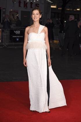 Rosamund Pike bei der Premiere zu A United Kingdom auf dem 60. BFI London Film Festival im Odeon Leicester Square. London, 05.10.2016 Rosamund Pike  Foto:xS.xVasx xFuturexImage