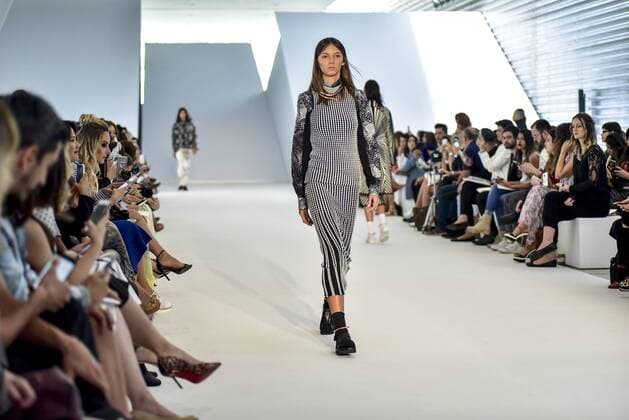 Minas Trend in Belo Horizonte - Lucas Magalhaes Modenschau BELO HORIZONTE, MG - 06.10.2016: MINAS TREND OUTONO INVERNO 2017 - Parade Lucas Magalhaes designer during the nineteenth edition of the Minas Trend - Autumn Winter 2017 held in Expominas in Belo Horizonte, MG. on the morning of Thursday (06). x1211682x  MourãoxPanda