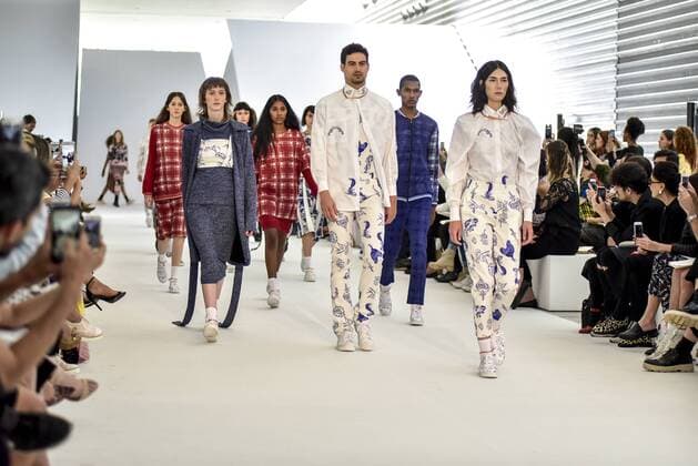 Minas Trend in Belo Horizonte - Lucas Magalhaes Modenschau BELO HORIZONTE, MG - 06.10.2016: MINAS TREND OUTONO INVERNO 2017 - Parade Lucas Magalhaes designer during the nineteenth edition of the Minas Trend - Autumn Winter 2017 held in Expominas in Belo Horizonte, MG. on the morning of Thursday (06). x1211703x  MourãoxPanda