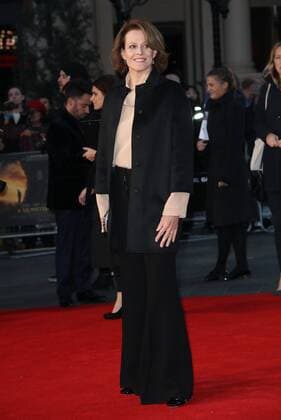 . 06 10 2016. London, United Kingdom. Sigourney Weaver arriving for the premiere of A Monster Calls at the London Film Festival.  xStephenxLockx xi-Imagesx IIM-13563-0010