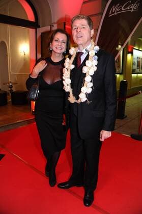Horst Kummeth mit Ehemann Eva Premiere Tanz der Vampire Deutsche Theater Musical München 06. Oktober 2016
