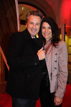 Timothy Peach mit Ehefrau Nicola Tiggeler Premiere Tanz der Vampire Deutsche Theater Musical München 06. Oktober 2016