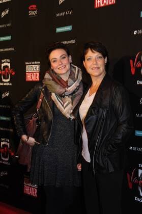 Janina Hartwig mit Tochter Amelie Premiere Tanz der Vampire Deutsche Theater Musical München 06. Oktober 2016
