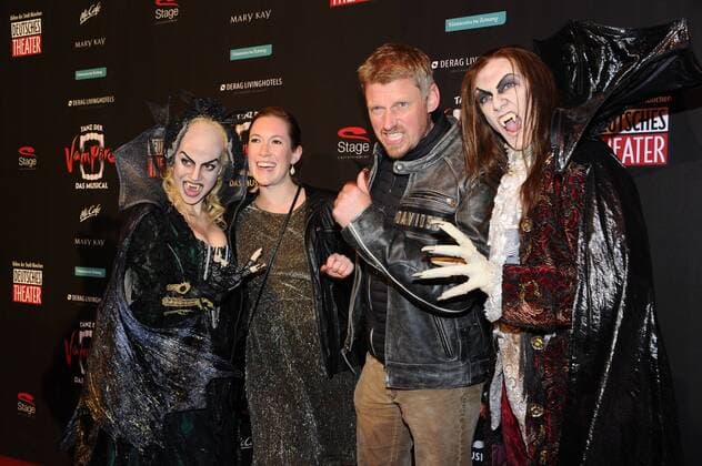 Martin Gruber mit Ehefrau Corinna Premiere Tanz der Vampire Deutsche Theater Musical München 06. Oktober 2016