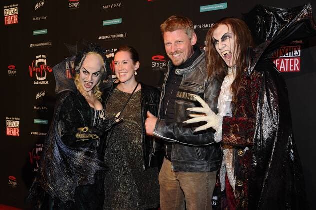 Martin Gruber mit Ehefrau Corinna Premiere Tanz der Vampire Deutsche Theater Musical München 06. Oktober 2016