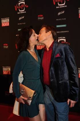 Jacques Brauer mit Ehefrau Viola Wedekind Premiere Tanz der Vampire Deutsche Theater Musical München 06. Oktober 2016