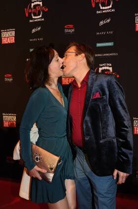 Jacques Brauer mit Ehefrau Viola Wedekind Premiere Tanz der Vampire Deutsche Theater Musical München 06. Oktober 2016