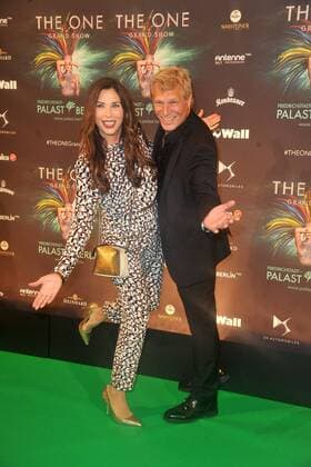Bilder des Tages Alexandra Polzin und Gerhard Leinauer bei der The One Grand Show Premiere am 06.10.2016 im Friedrichstadt-Palast in Berlin The One Grand Show Premiere in Berlin, 2016 