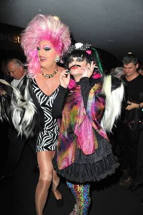 Olivia Jones und Nina Hagen bei der The One Grand Show Premiere am 06.10.2016 im Friedrichstadt-Palast in Berlin The One Grand Show Premiere in Berlin, 2016 