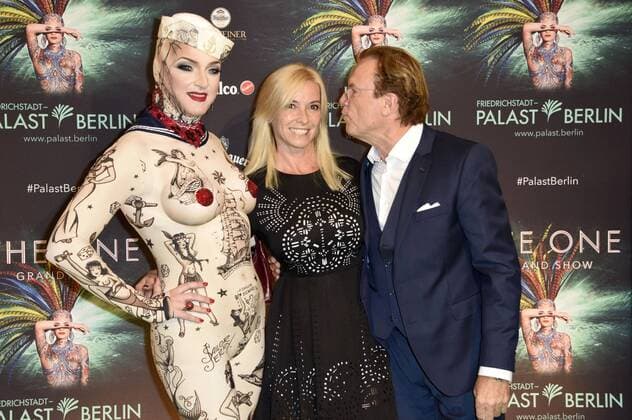 Wolfgang Lippert mit Ehefrau Gesine Lippert bei der Weltpremiere von The One Grand Show im Friedrichstadt-Palast. Berlin, 06.10.2016 Foto:xFredericx xFuturexImage