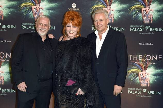 Jörn Kubicki, Romy Haag und Klaus Wowereit bei der Weltpremiere von The One Grand Show im Friedrichstadt-Palast. Berlin, 06.10.2016 Foto:xFredericx xFuturexImage