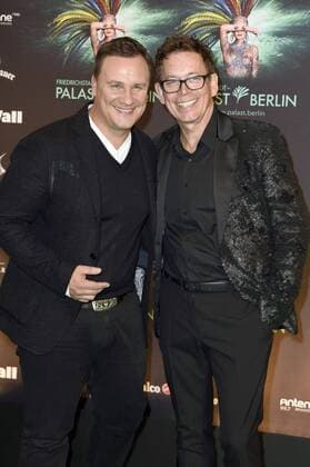 Guido Maria Kretschmer mit Ehemann Frank Mutters bei der Weltpremiere von The One Grand Show im Friedrichstadt-Palast. Berlin, 06.10.2016 Foto:xFredericx xFuturexImage