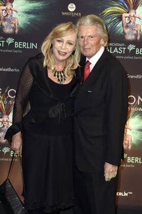 Klaus Bresser mit Gattin Evelyn bei der Weltpremiere von The One Grand Show im Friedrichstadt-Palast. Berlin, 06.10.2016 Foto:xFredericx xFuturexImage