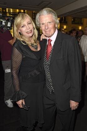 Klaus Bresser mit Gattin Evelyn bei der Weltpremiere von The One Grand Show im Friedrichstadt-Palast. Berlin, 06.10.2016 Foto:xFredericx xFuturexImage