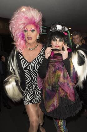 Olivia Jones und Nina Hagen bei der Weltpremiere von The One Grand Show im Friedrichstadt-Palast. Berlin, 06.10.2016 Foto:xFredericx xFuturexImage