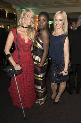 Annika Gassner, Nikeata Thompson und Isabel Edvardsson bei der Weltpremiere von The One Grand Show im Friedrichstadt-Palast. Berlin, 06.10.2016 Foto:xFredericx xFuturexImage