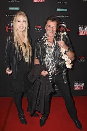 Richard Rigan mit Monika Riede bei der Premiere des Musicals Tanz der Vampire im Deutschen Theater. München, 06.10.2016 Foto:xP.xSchönbergerx xFuturexImage