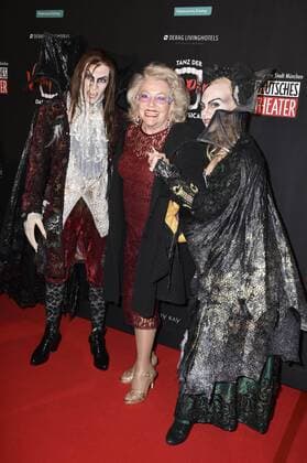 Veronika von Quast bei der Premiere des Musicals Tanz der Vampire im Deutschen Theater. München, 06.10.2016 Foto:xP.xSchönbergerx xFuturexImage