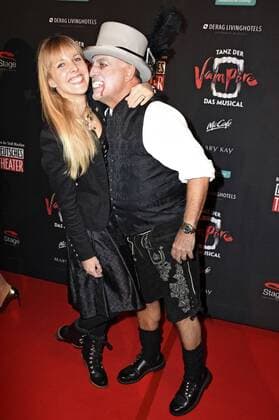 Axel Munz mit Tochter Nina bei der Premiere des Musicals Tanz der Vampire im Deutschen Theater. München, 06.10.2016 Foto:xP.xSchönbergerx xFuturexImage
