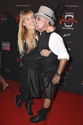 Axel Munz mit Tochter Nina bei der Premiere des Musicals Tanz der Vampire im Deutschen Theater. München, 06.10.2016 Foto:xP.xSchönbergerx xFuturexImage