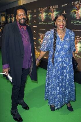Marcus James und Marcia Barrett bei der Weltpremiere von The One Grand Show im Friedrichstadt-Palast. Berlin, 06.10.2016 Foto:xK.xWernerx xFuturexImage