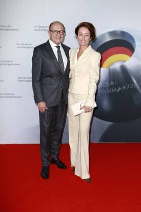 Stefan Schulze-Hausmann und Sabrina Staubitz beim festlichen Lunch zur Verleihung des Ehrenpreises 2016 des Deutschen Nachhaltigkeitspreises an Ban Ki-moon im Emporio Tower. Hamburg, 07.10.2016 Foto:xgbrcix xFuturexImage