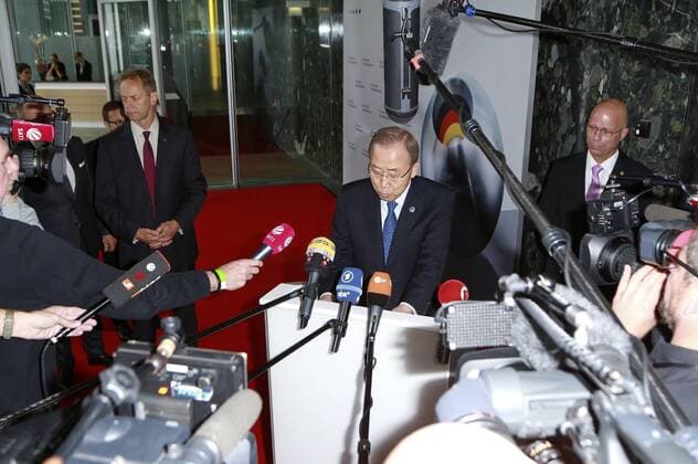 Ban Ki-moon beim festlichen Lunch zur Verleihung des Ehrenpreises 2016 des Deutschen Nachhaltigkeitspreises an Ban Ki-moon im Emporio Tower. Hamburg, 07.10.2016 Foto:xgbrcix xFuturexImage