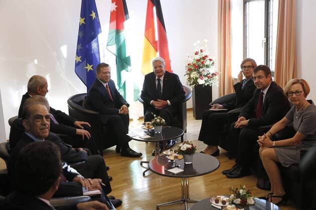 Poolfoto DEU, Deutschland, Nordrhein-Westfalen, Münster, 08.10.2016: Verleihung des Internationalen Preises des Westfälischen Friedens Bilaterales Gespräch zwischen Abdullah II. bin al-Hussein, König des haschemitischen Königreichs von Jordanien und Joachim Gauck, Bundespräsident