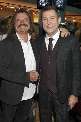 Leslie Mandoki und Jens Riewa bei der Premiere des Musicals Tabaluga - Es lebe die Freundschaft in der Barclay Card Arena. Hamburg, 07.10.2016 Foto:xgbrcix xFuturexImage