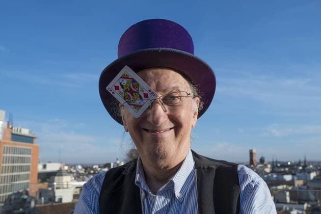 Photocall Magier Juan Tamariz in Madrid October 7, 2016 - Madrid, Madrid, Spain - Juan Tamariz presents his new magic show at the Terrace of the Hotel Vincci Capitol Madrid, Spain, on October 7, 2016. Madrid Spain  - ZUMAn230
