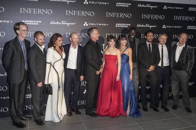 David Koepp, Ben Foster, Sidse Babett Knudsen, Ron Howard, Tom Hanks, Felicity Jones, Ana Ularu, Omar Sy, Irrfan Khan, Dan Brown und Hans Zimmer bei der Weltpremiere des Kinofilms Inferno im Opernhaus. Florenz, 08.10.2016 Foto:xDaziramx xFuturexImage