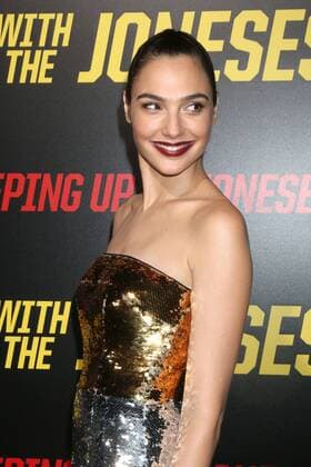 LOS ANGELES - OCT 8: Gal Gadot at the Keeping Up with the Joneses Red Carpet Event at the Twentieth Century Fox on October 8, 2016 in Los Angeles, CA  Copyright: xKathyxHutchinsx