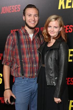 LOS ANGELES - OCT 8: Corbin Scott, Kelsey Scott at the Keeping Up with the Joneses Red Carpet Event at the Twentieth Century Fox on October 8, 2016 in Los Angeles, CA  Copyright: xKathyxHutchinsx