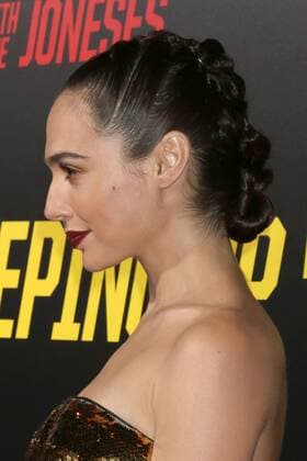 LOS ANGELES - OCT 8: Gal Gadot at the Keeping Up with the Joneses Red Carpet Event at the Twentieth Century Fox on October 8, 2016 in Los Angeles, CA  Copyright: xKathyxHutchinsx