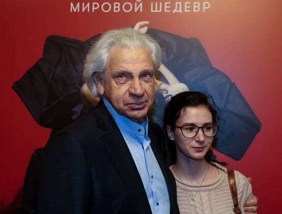 MOSCOW, RUSSIA - OCTOBER 8, 2016: Lawyer Henri Reznik and his granddaughter Serafima attend the premiere of the Anna Karenina musical at Moscow Operetta Theatre. Valery Sharifulin TASS  TS033BC8