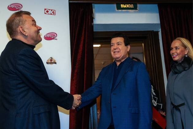 MOSCOW, RUSSIA - OCTOBER 8, 2016: The Bolshoi Theatre s General Director Vladimir Urin, singer Iosif Kobzon, and his wife Nelli (L-R) attend the premiere of the Anna Karenina musical at Moscow Operetta Theatre. Valery Sharifulin TASS  TS033BCE