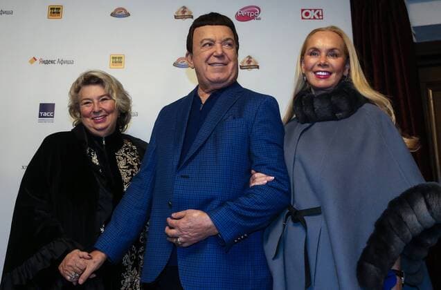 MOSCOW, RUSSIA - OCTOBER 8, 2016: Russian figure skating coach Tatiana Tarasova, singer Iosif Kobzon, and his wife Nelli (L-R) attend the premiere of the Anna Karenina musical at Moscow Operetta Theatre. Valery Sharifulin TASS  TS033BCF