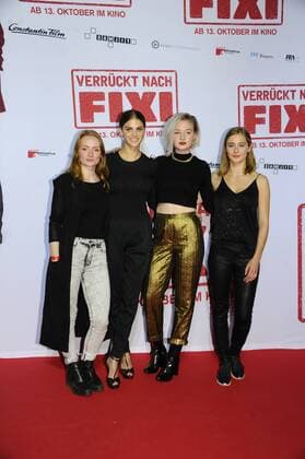 Janina Stopper, Lisa Tomaschewsky, Sarah Mahita und Helena Siegmund-Schultze Premiere Verrückt nach Fixi Mathäser Filmpalast Film, Fernsehen München 09. Oktober 2016