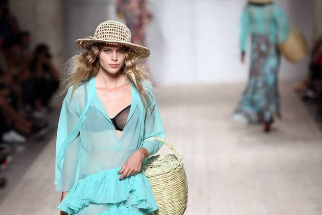 October 9, 2016 - Lisbon, Portugal - A model presents a creation from the Portuguese fashion designer Filipe Faisca Spring Summer 2017 collection during the Lisbon Fashion Week on October 9, 2016 in Lisbon, Portugal. Lisbon Portugal  - ZUMAn230