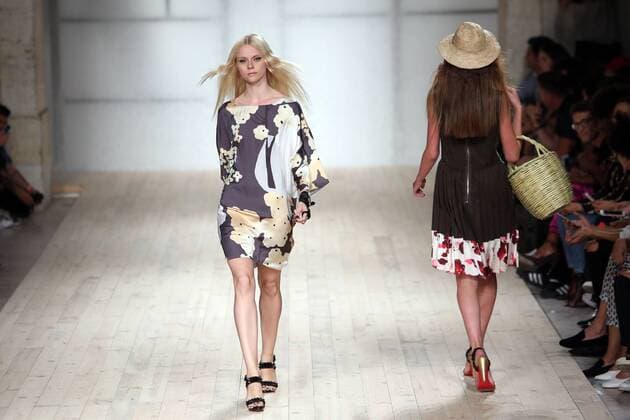October 9, 2016 - Lisbon, Portugal - A model presents a creation from the Portuguese fashion designer Filipe Faisca Spring Summer 2017 collection during the Lisbon Fashion Week on October 9, 2016 in Lisbon, Portugal. Photo: Lisbon Portugal - ZUMAf123