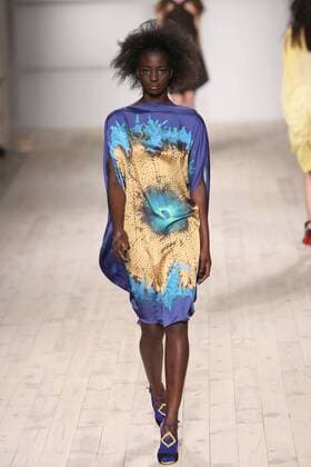 October 9, 2016 - Lisbon, Portugal - A model presents a creation from the Portuguese fashion designer Filipe Faisca Spring Summer 2017 collection during the Lisbon Fashion Week on October 9, 2016 in Lisbon, Portugal. Photo: Lisbon Portugal - ZUMAf123