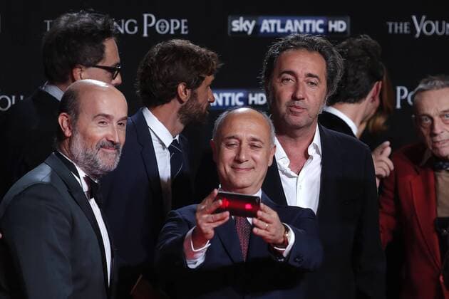 Premiere der TV-Serie The Young Pope in Rom Paolo Sorrentino con il cast Roma 09-10-2016. Inferno Anteprima Mondiale. Rome 9th October 2016. Inferno World Premiere. SamanthaxZucchi