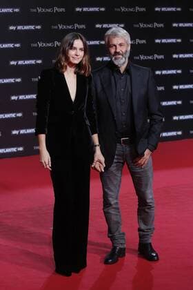 Premiere der TV-Serie The Young Pope in Rom - Kasia Smutniak and Domenico Procacci Rome 9th October 2016 The Young Pope Premiere. SamanthaxZucchi