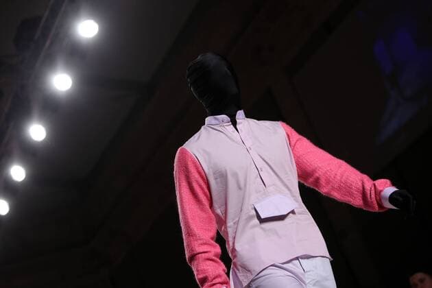 October 9, 2016 - Lisbon, Portugal - A model presents a creation from the Portuguese fashion designer Ricardo Andrez Spring Summer 2017 collection during the Lisbon Fashion Week on October 9, 2016 in Lisbon, Portugal. Photo: Lisbon Portugal - ZUMAf123