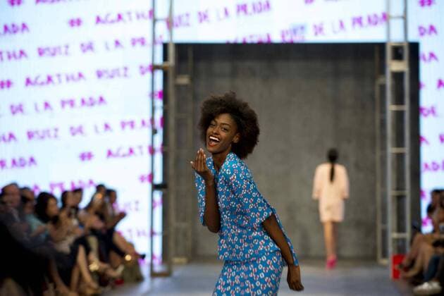 Agatha Ruiz de la Prade Modenschau in Nicaragua Models wear creations by Spanish designer Aghata Ruiz de la Prada during the event Nicaragua Disena 2016 in Managua, Nicaragua, 09 October 2016. Nicaragua Disena 2016 !ACHTUNG: NUR REDAKTIONELLE NUTZUNG!  NI7001 20161010-636116826964980547