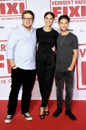 Roland Schreglmann, Lisa Tomaschewsky und Jascha Rust bei der Premiere des Kinofilms Verrückt nach Fixi im Mathäser Filmpalast. München, 09.10.2016 Foto:xP.xSchönbergerx xFuturexImage