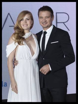 . 10 10 2016. London, United Kingdom. Amy Adams and Jeremy Renner arriving at the Arrival premiere at the London Film Festival.  xStephenxLockx xi-Imagesx IIM-13577-0021