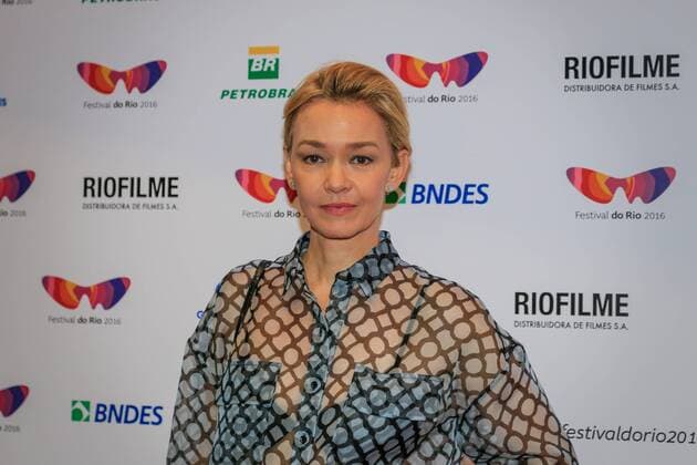 Pequeno Segredo - Little Secret: Filmpremiere in Rio de Janeiro RIO DE JANEIRO, RJ - 10.10.2016: TAPETE VERMELHO DO FILME PEQUENO SEGREDO - Julia Lemmertz during the Little Movie Red Carpet Secret, David Schurmann in Rio festival. Film directed by Brazil to compete for a position in the Foreign Language Oscar. The film is based on the true story of Kat Schurmann - which also inspired the eponymous best-selling Heloisa Schurmann. x1213344x  AndréxHorta