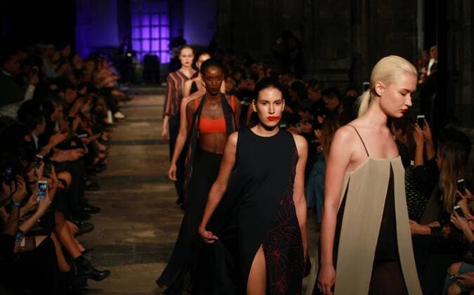 Mexico City Fashion Week - Marika Vera Modenschau Models present creations by Mexican designer Marika Vera during the Mexico City fashion week, in Mexico City, Mexico, 10 October 2016. Mexico City fashion week !ACHTUNG: NUR REDAKTIONELLE NUTZUNG!  mex30 20161011-636117676429628276
